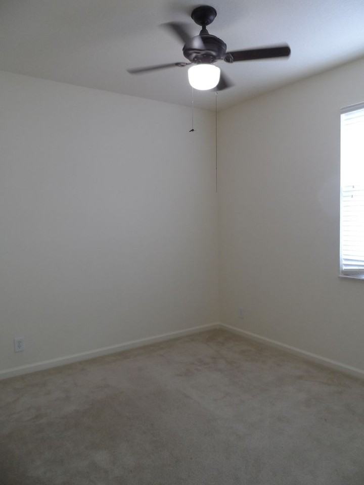 815 Victoria Hills Dr S - Photo 5 of 27