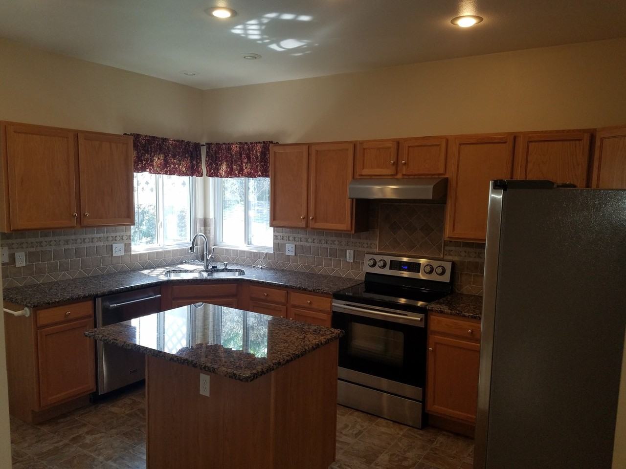 8155 Ravenel Dr - Photo 3 of 12