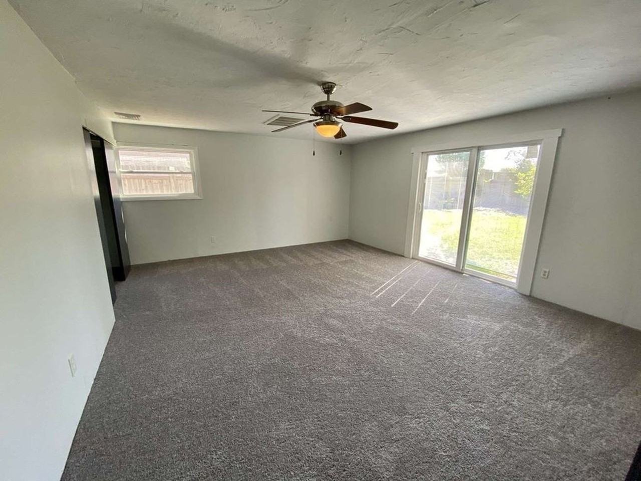 855 E Center Rd - Photo 4 of 9