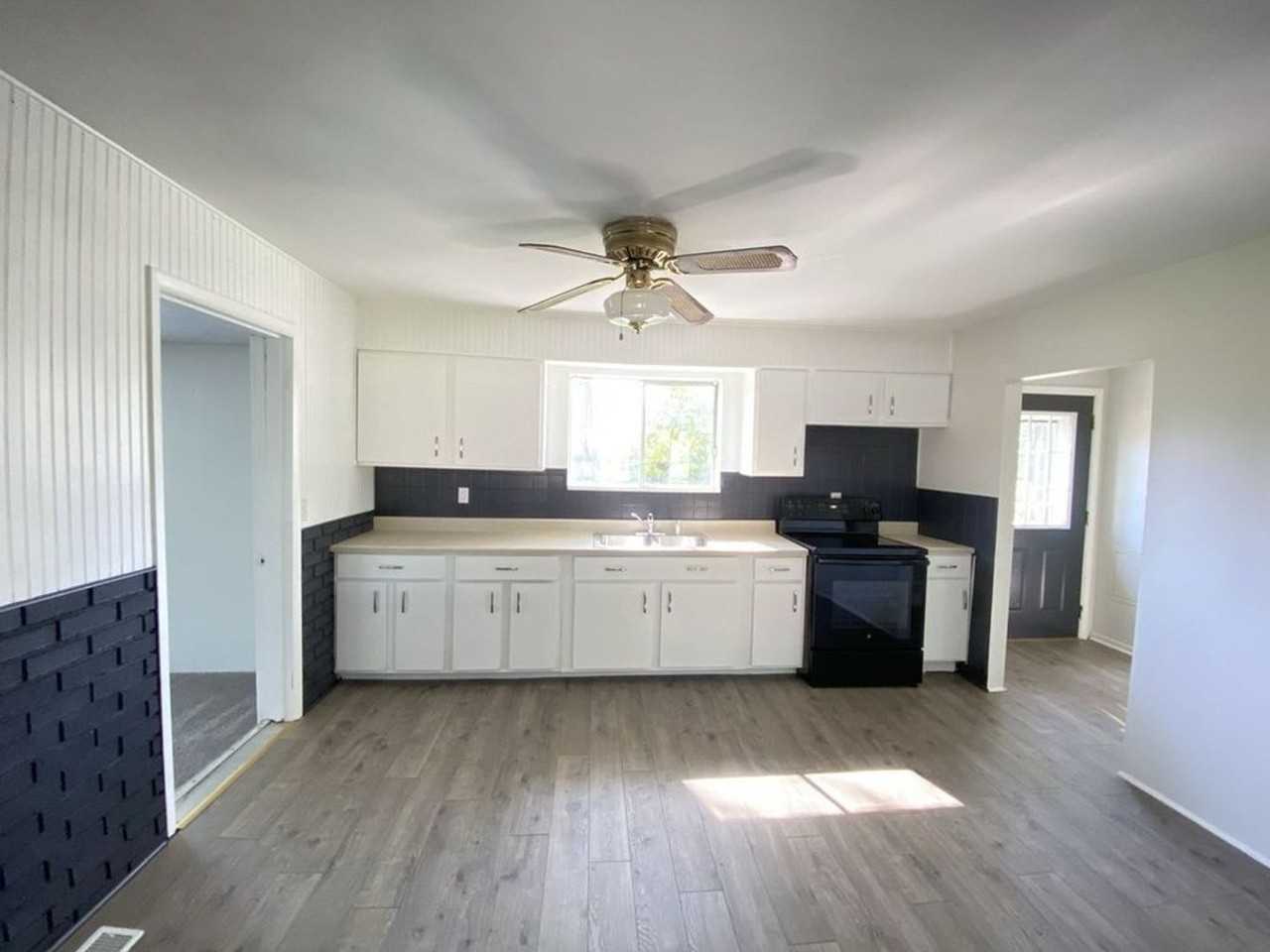 855 E Center Rd - Photo 6 of 9