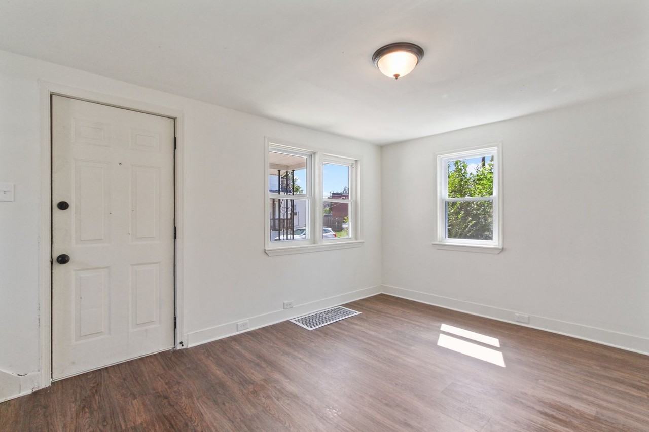 700 Jessop Pl - Photo 6 of 24