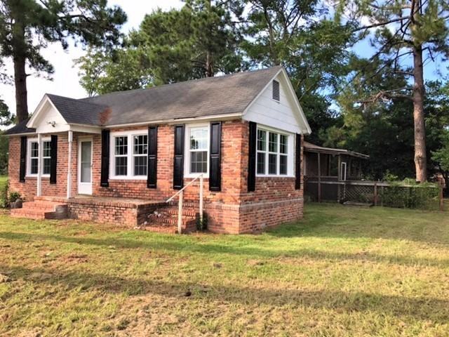 107 Laircey St - Photo 2 of 21