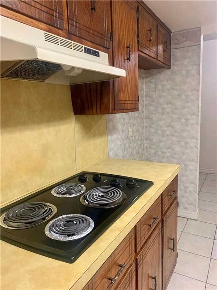 2607 Lee St - Photo 7 of 24