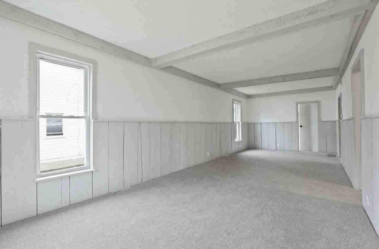 911 Polk St - Photo 2 of 10