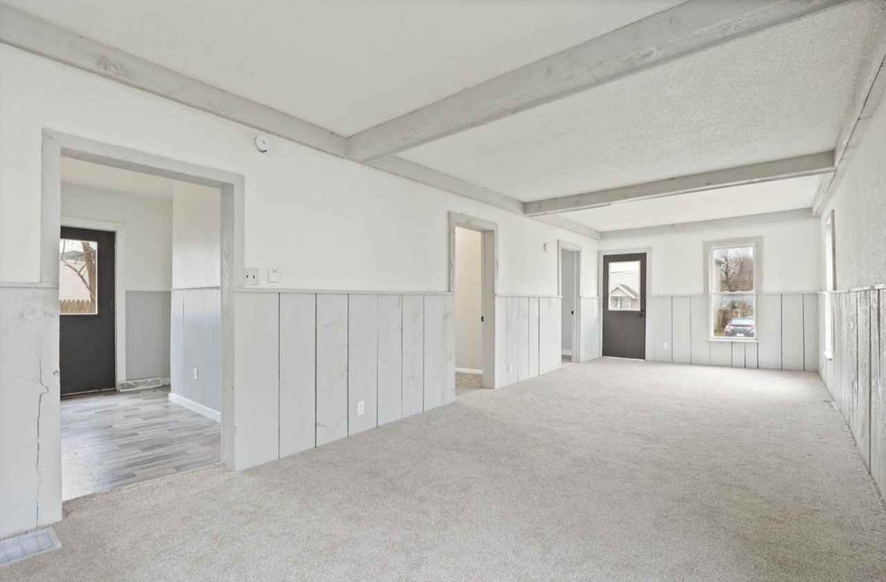 911 Polk St - Photo 7 of 10