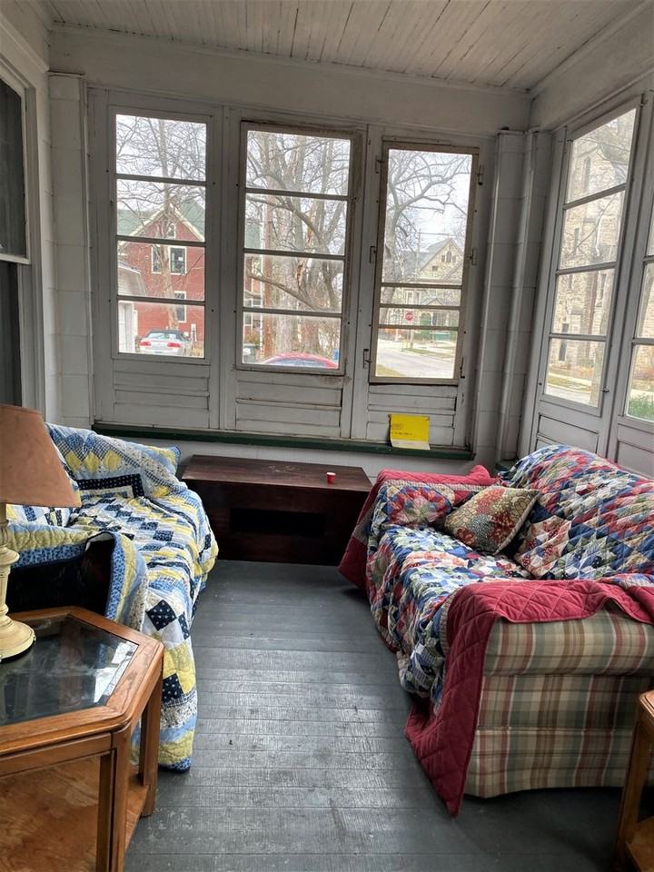 402 W High St - Photo 4 of 6