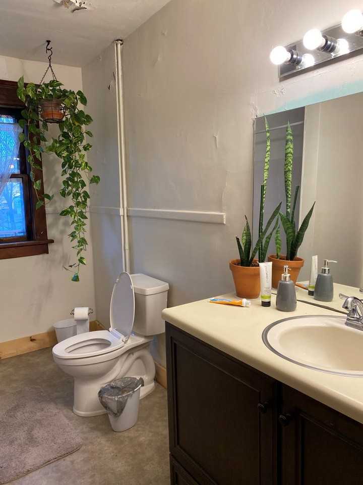 402 W High St - Photo 5 of 6