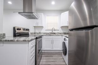 201 N Pierce St - Photo 1 of 1