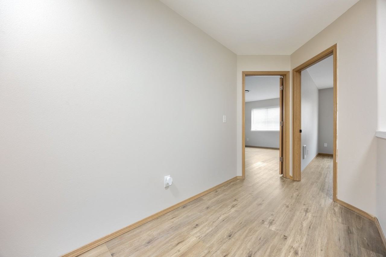 2322 Se 89th Ave - Photo 6 of 38