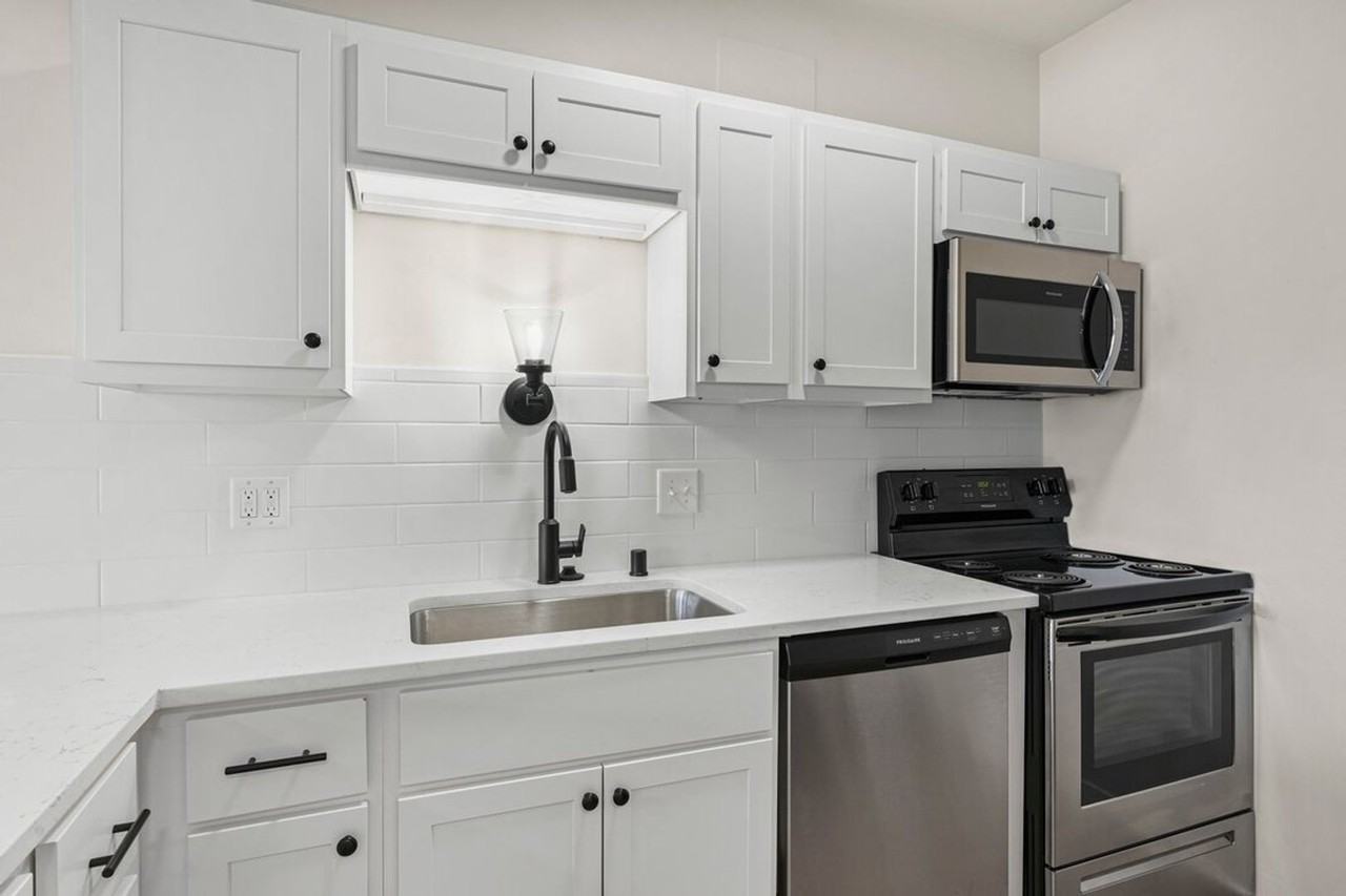 Lagoon Apartments - Photo 2 of 17