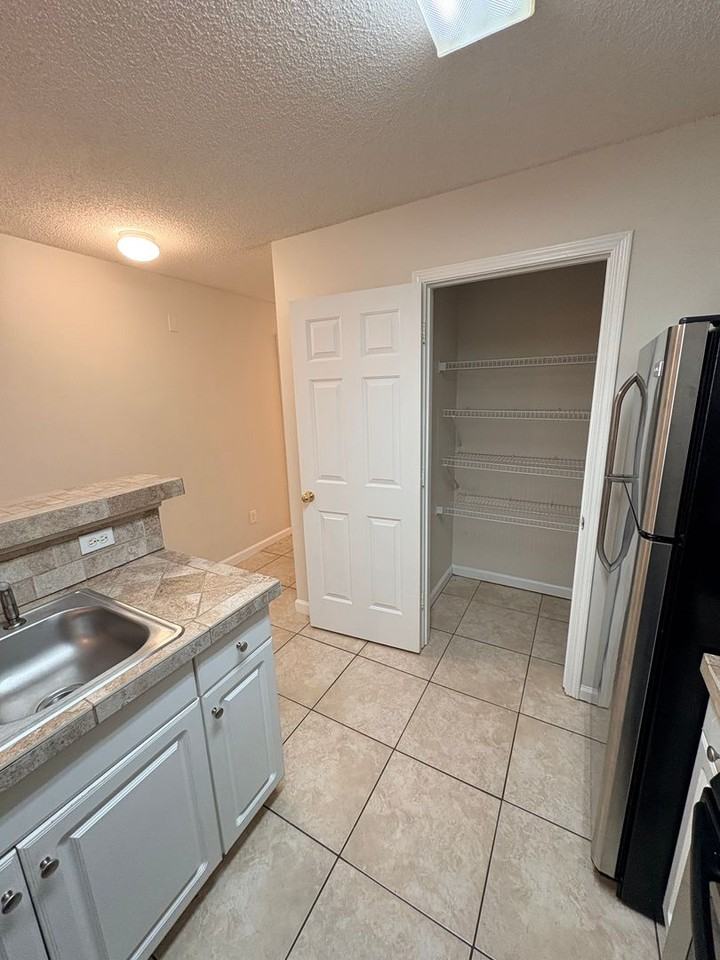 100 Kensington Blvd - Photo 7 of 20