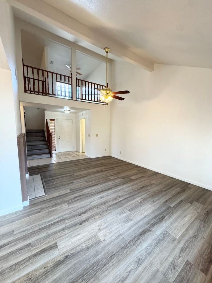 9300 Hoyleton Way - Photo 6 of 31