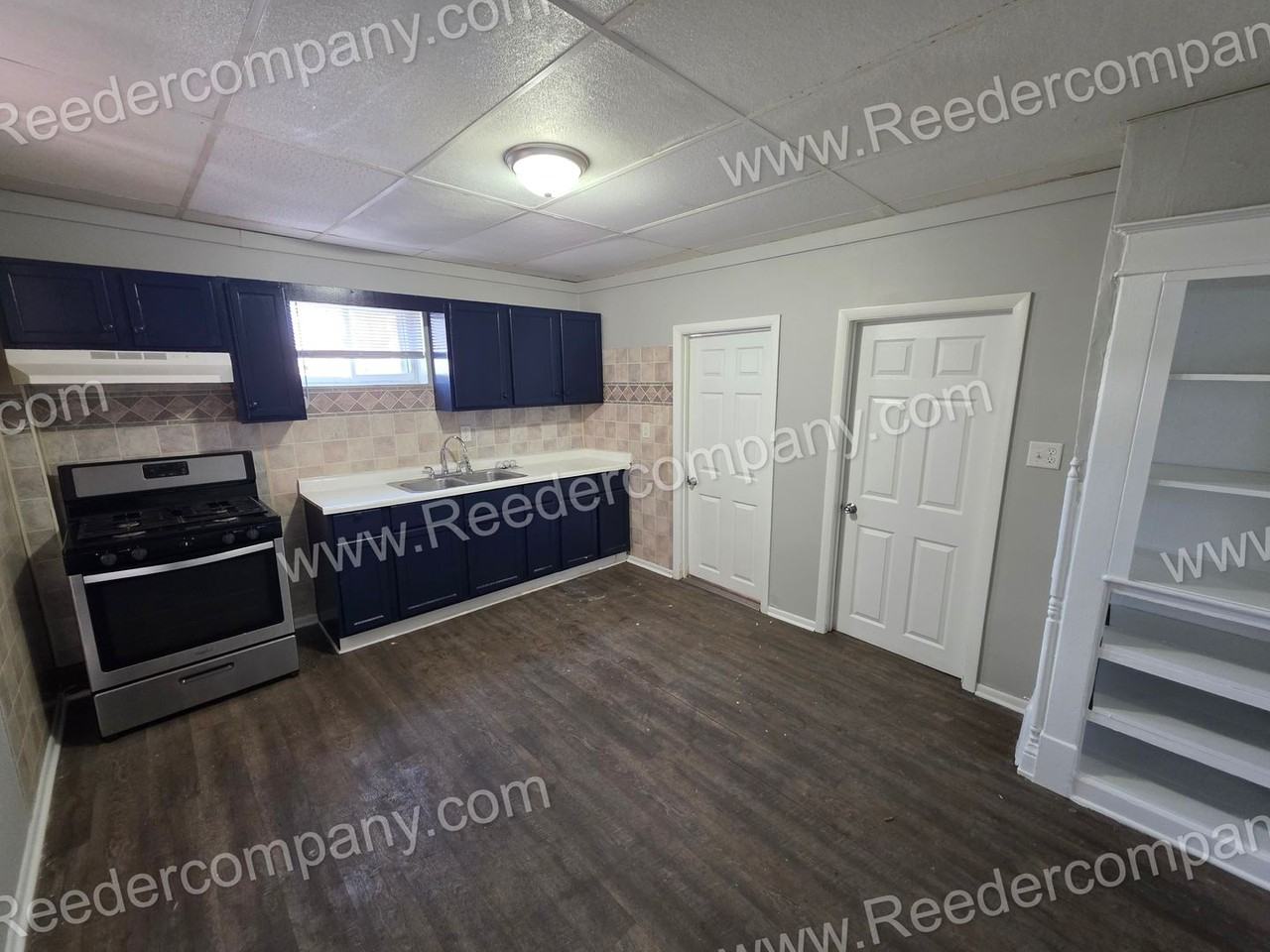 4830 Magoun Ave - Photo 3 of 17