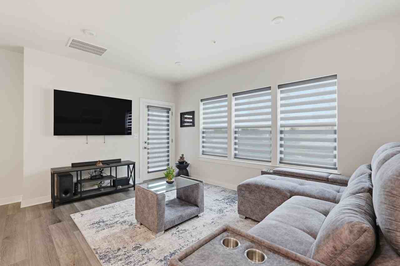 21460 Mount Sterling Ter - Photo 3 of 23