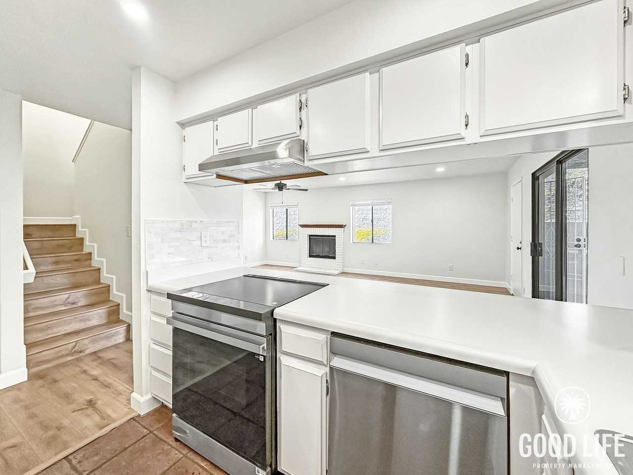 543 Georgetown Pl #C - Photo 3 of 22