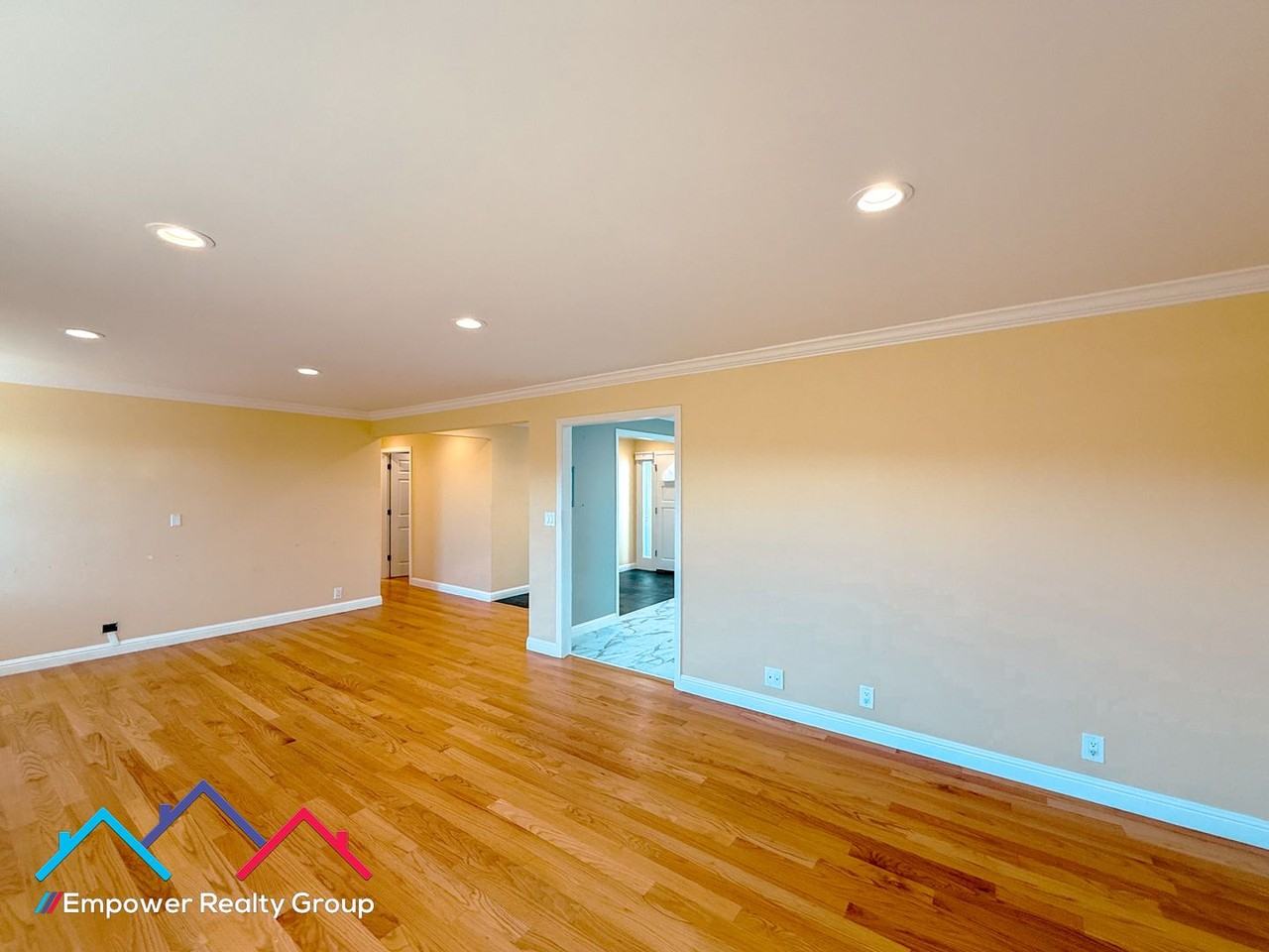 1339 Ridgewood Dr - Photo 5 of 35