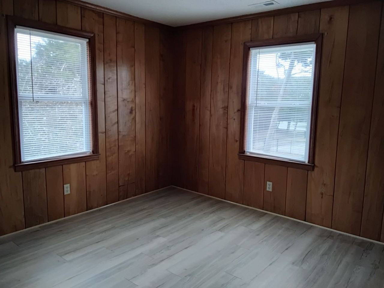 109 Tammy St - Photo 6 of 8