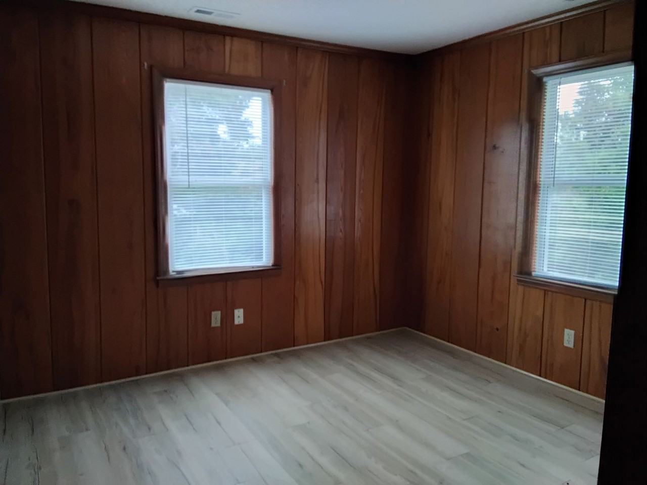 109 Tammy St - Photo 7 of 8