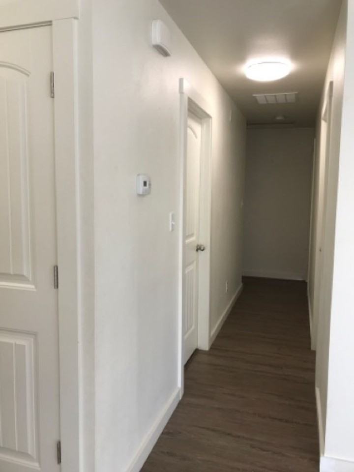 584 Monroe St - Photo 2 of 8