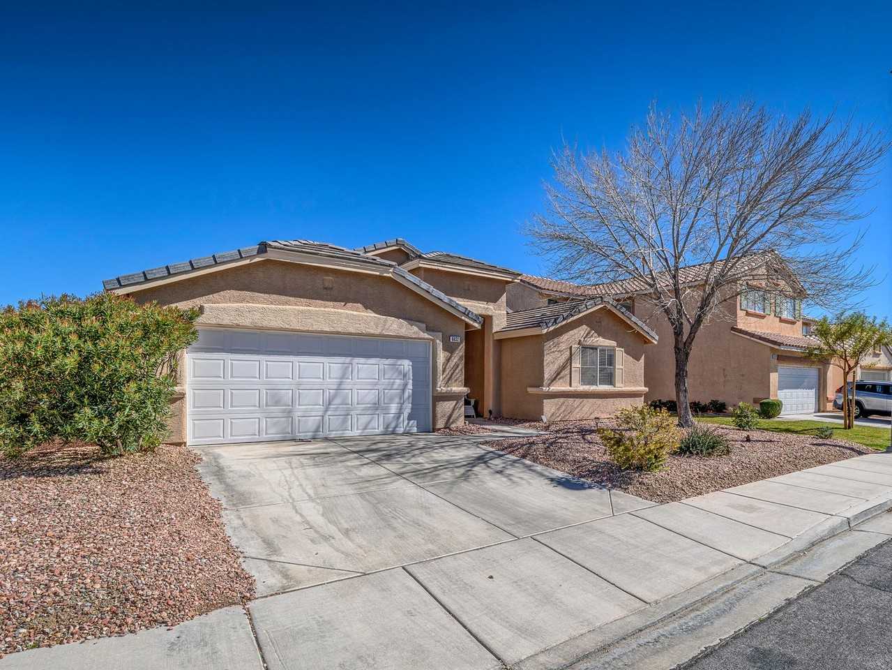 6832 Rosinwood St - Photo 2 of 30