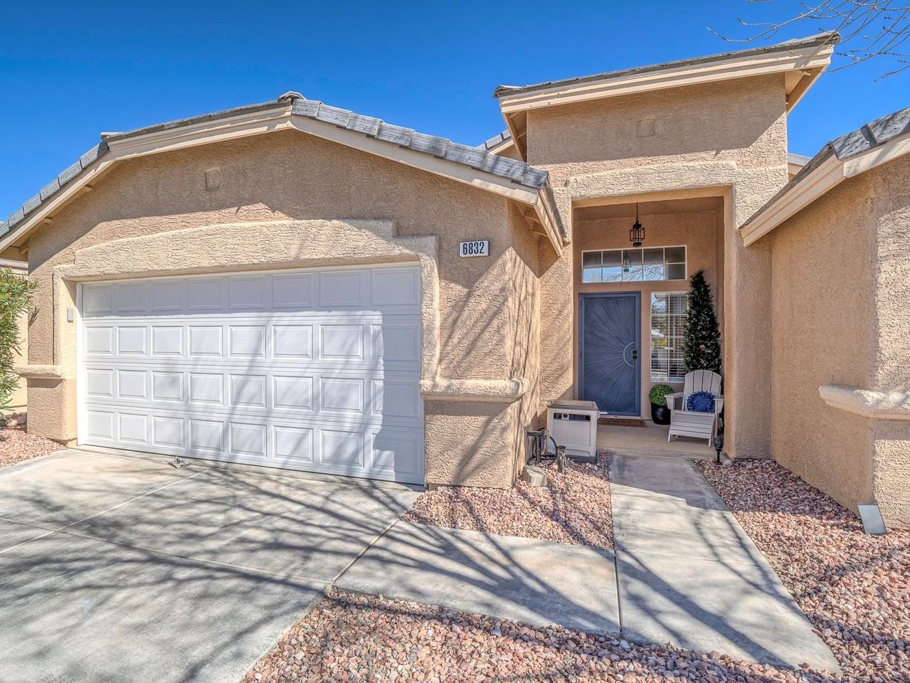 6832 Rosinwood St - Photo 4 of 30