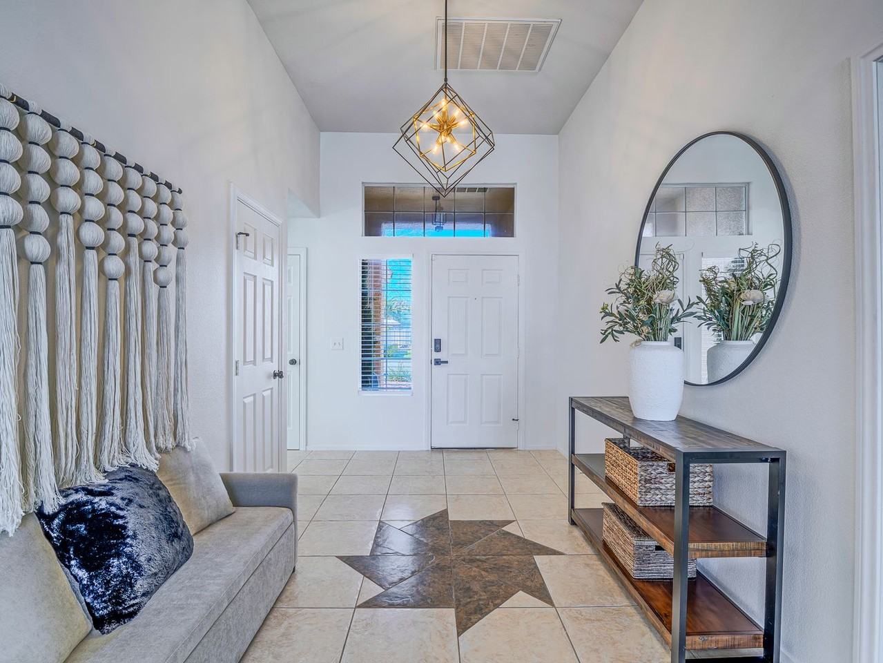 6832 Rosinwood St - Photo 5 of 30