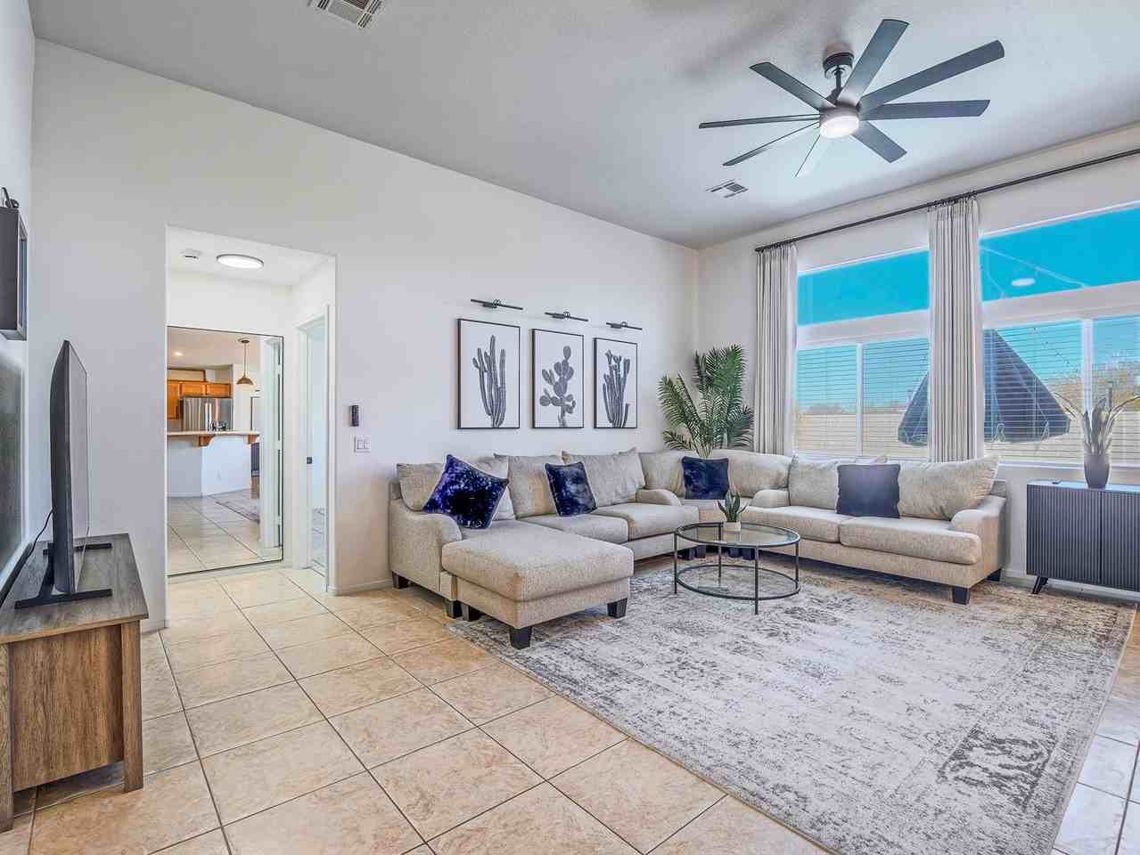 6832 Rosinwood St - Photo 7 of 30