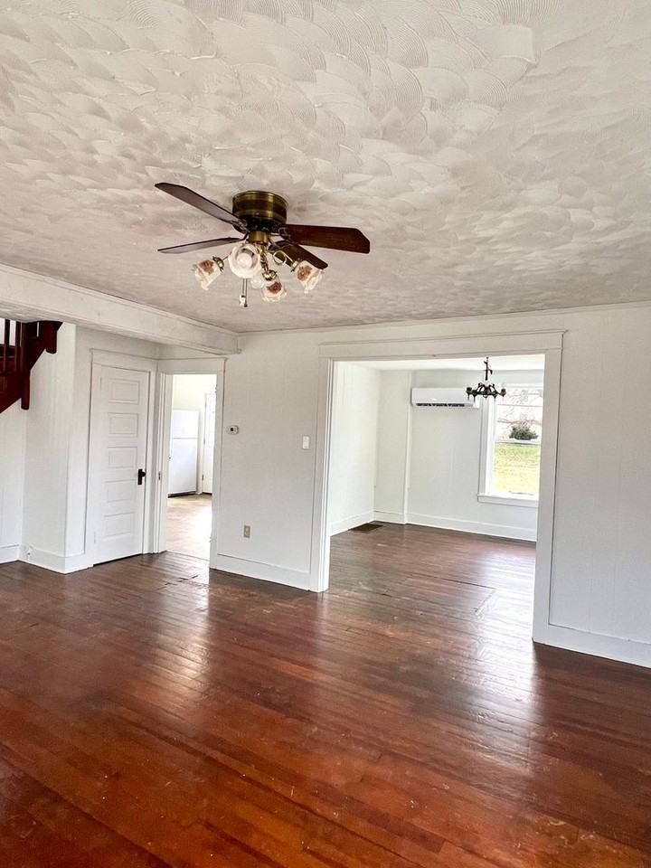 6 N Soudersburg Rd - Photo 5 of 45