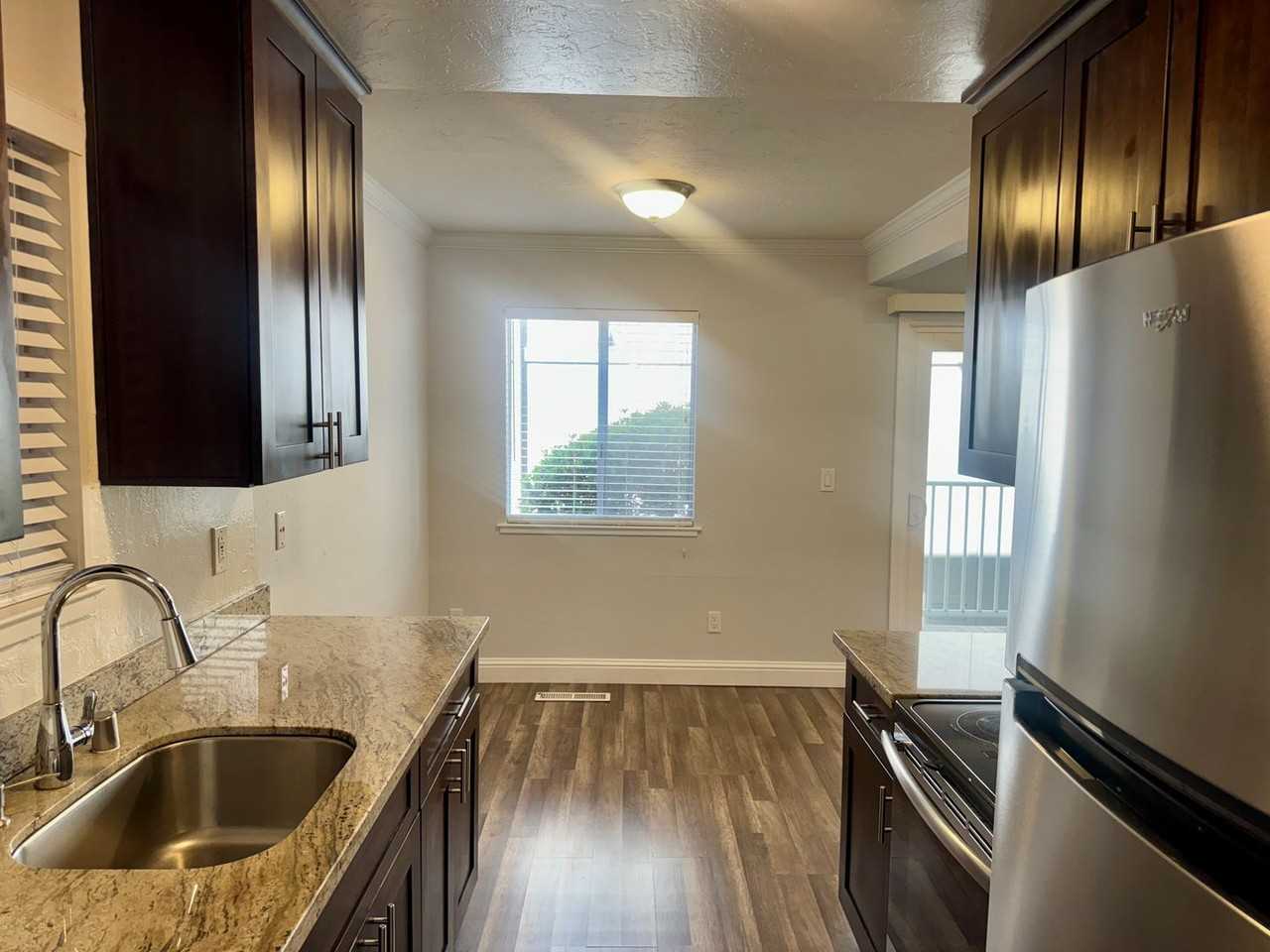 1564 Sunnyvale Ave #5 - Photo 4 of 27