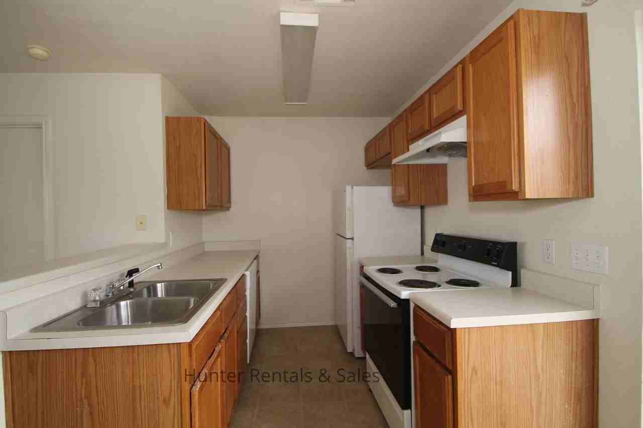 1710 Spring Rose Cir Apt D - Photo 2 of 15