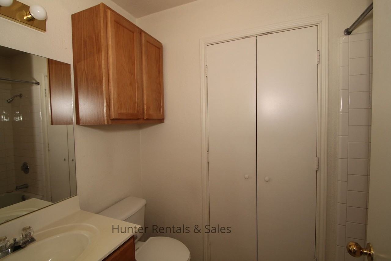 1710 Spring Rose Cir Apt D - Photo 6 of 15