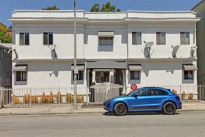 featured image of 957 N Vendome St