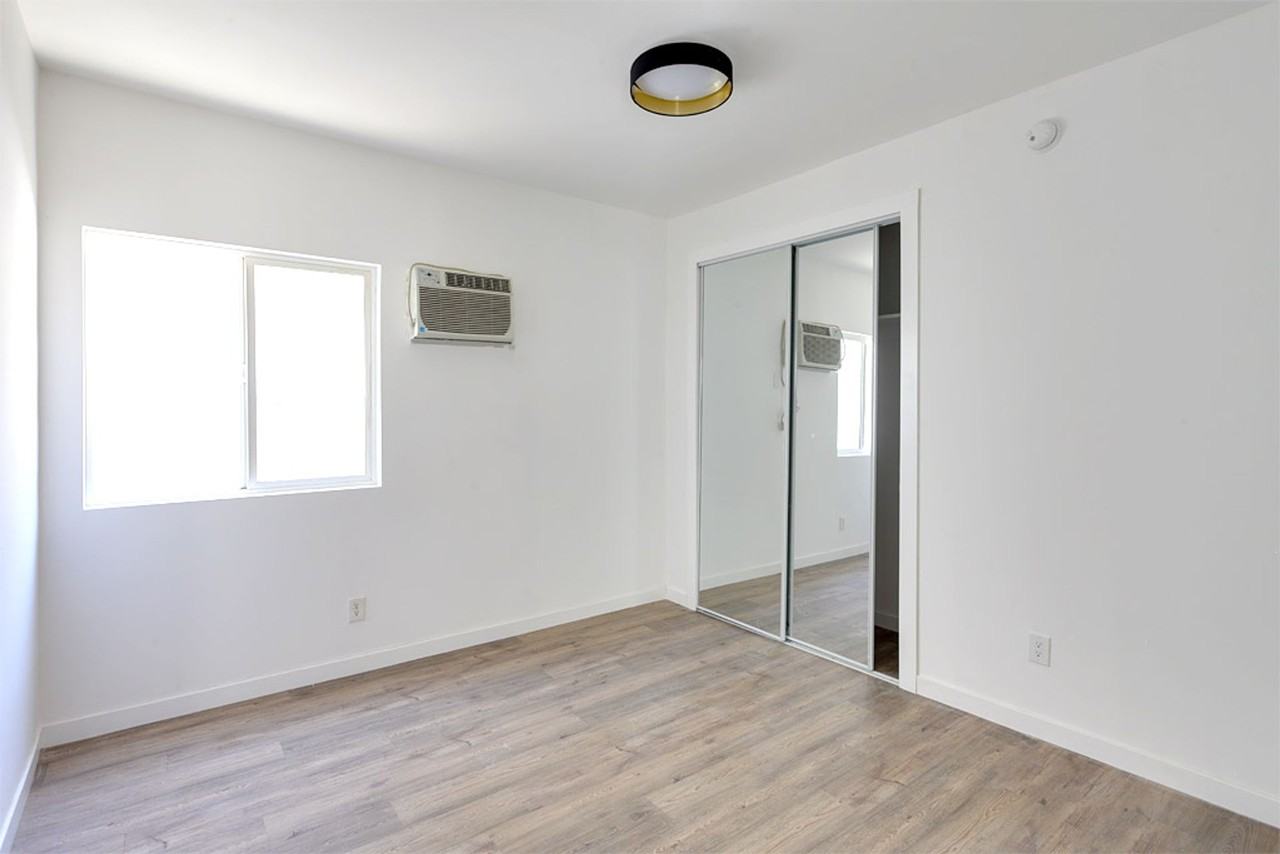 957-961 North Vendome Street - Photo 5 of 13