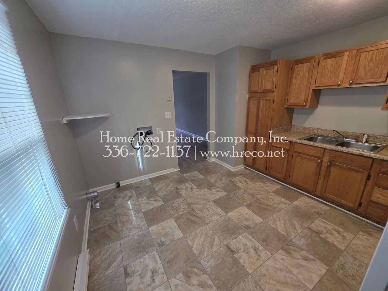 4263 Mineral Ave #B - Photo 4 of 8