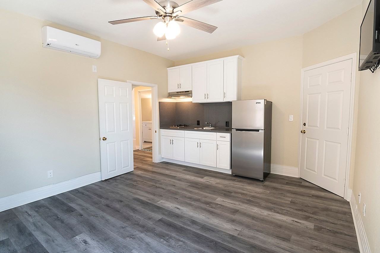 Toberman House - Photo 4 of 28