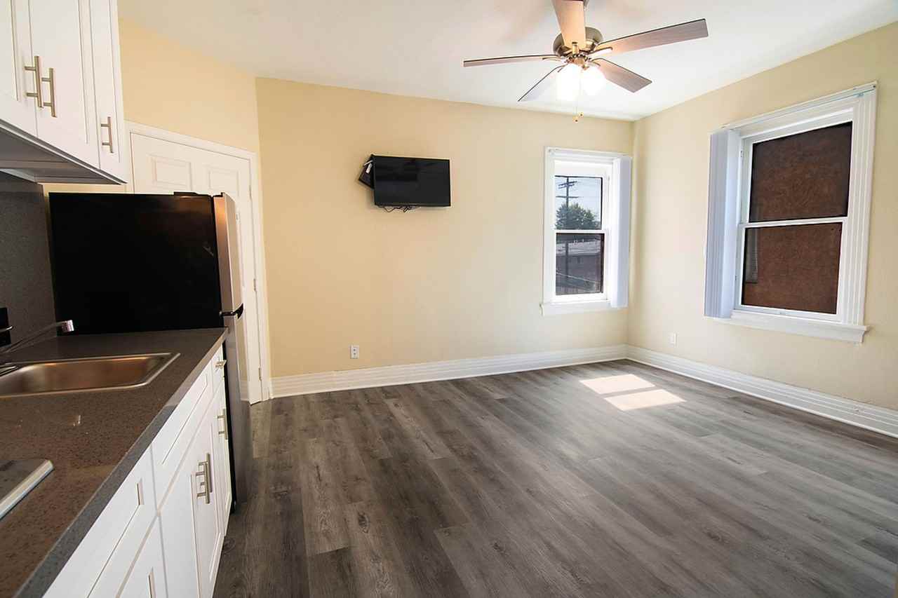 Toberman House - Photo 5 of 28