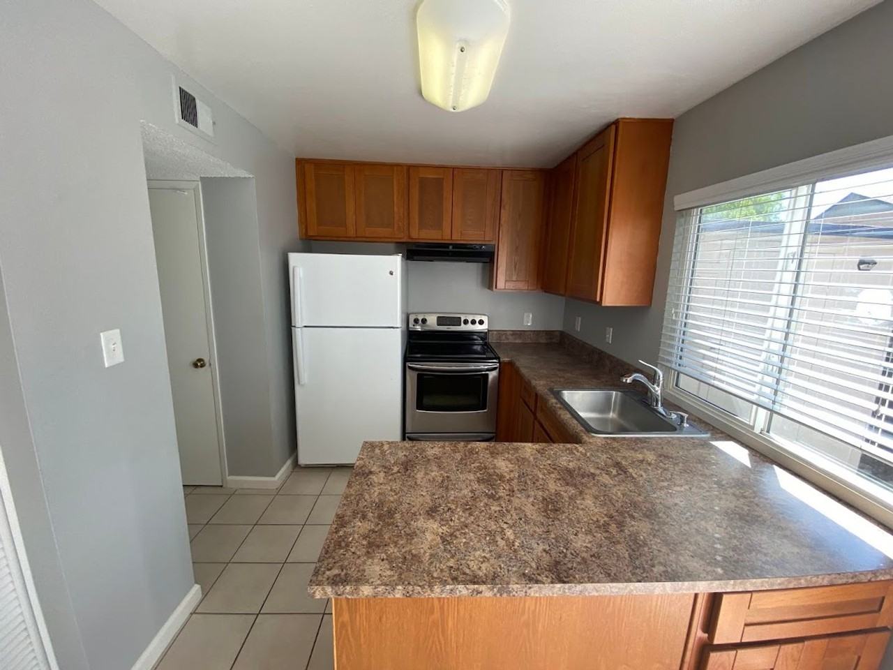 8879 Salmon Falls Dr #D - Photo 5 of 16