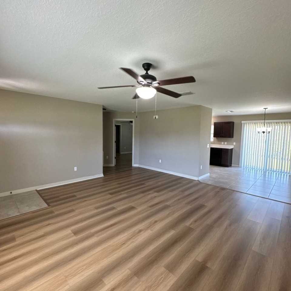 4151 Sw 166th Place Rd - Photo 5 of 19