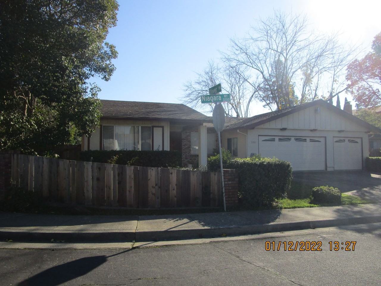 3203 Niagara Way - Photo 2 of 31