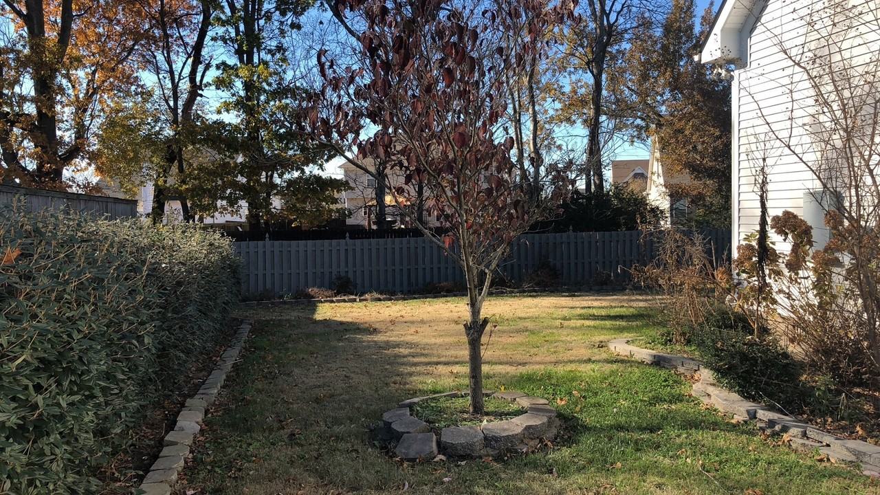 1726 Kinsale Ave - Photo 4 of 7