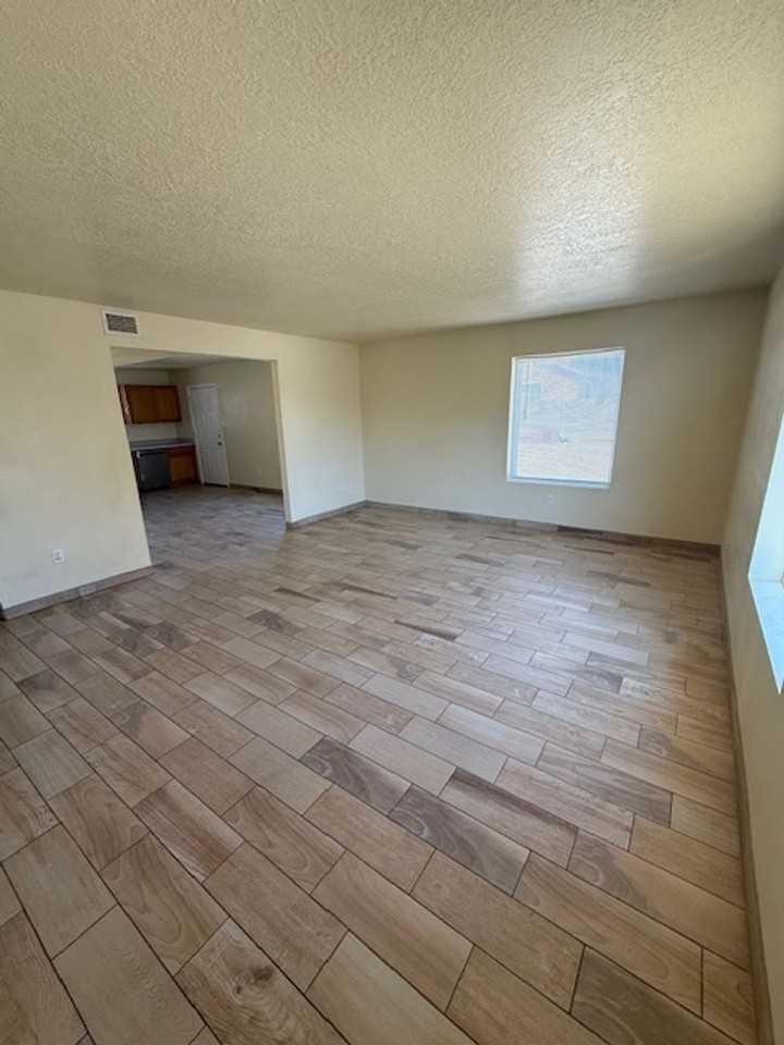 8401 Winter Sage Rd Sw - Photo 2 of 12