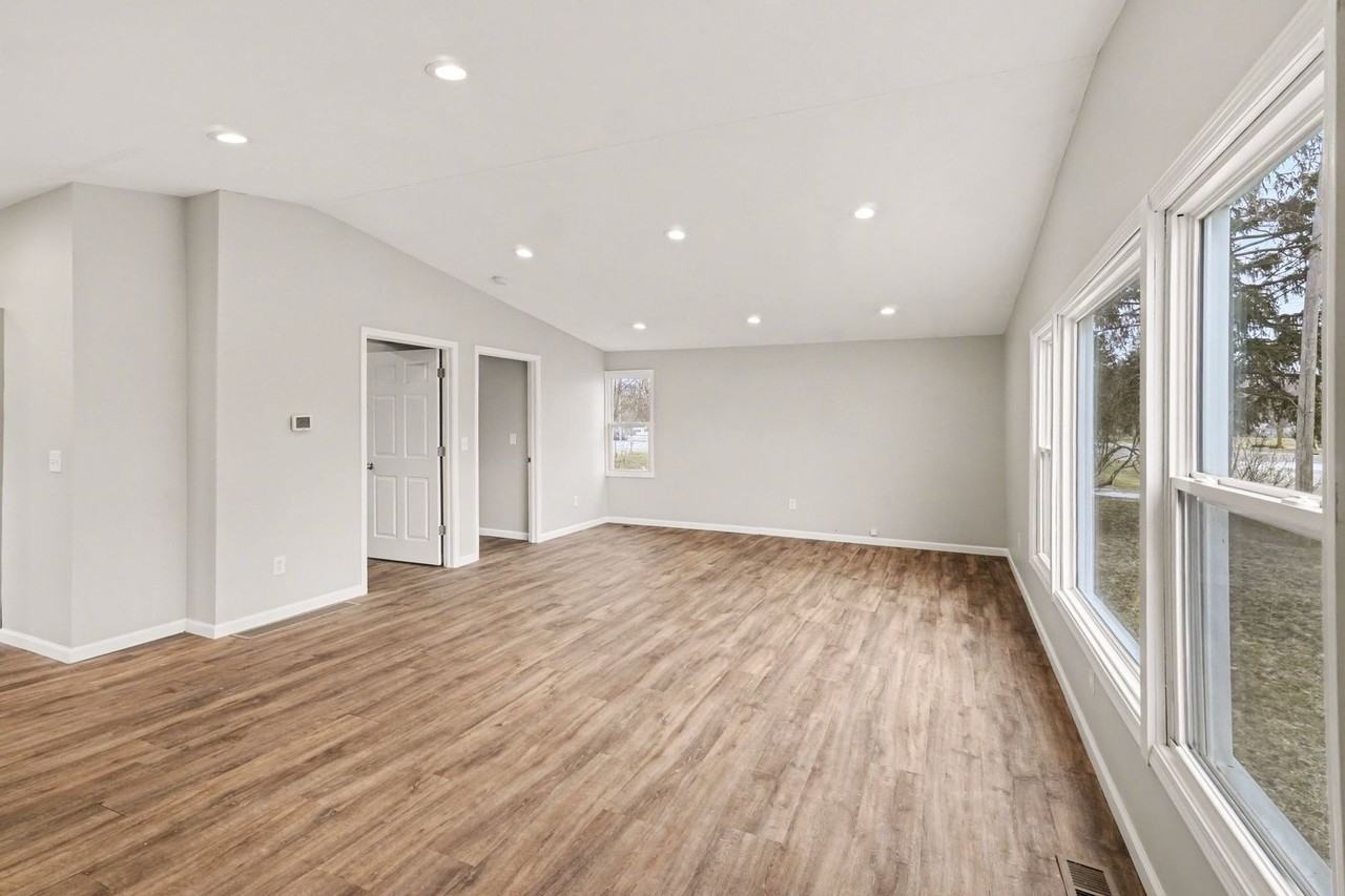 6020 Lincoln Blvd - Photo 3 of 24