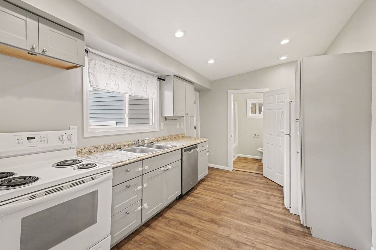 6020 Lincoln Blvd - Photo 7 of 24