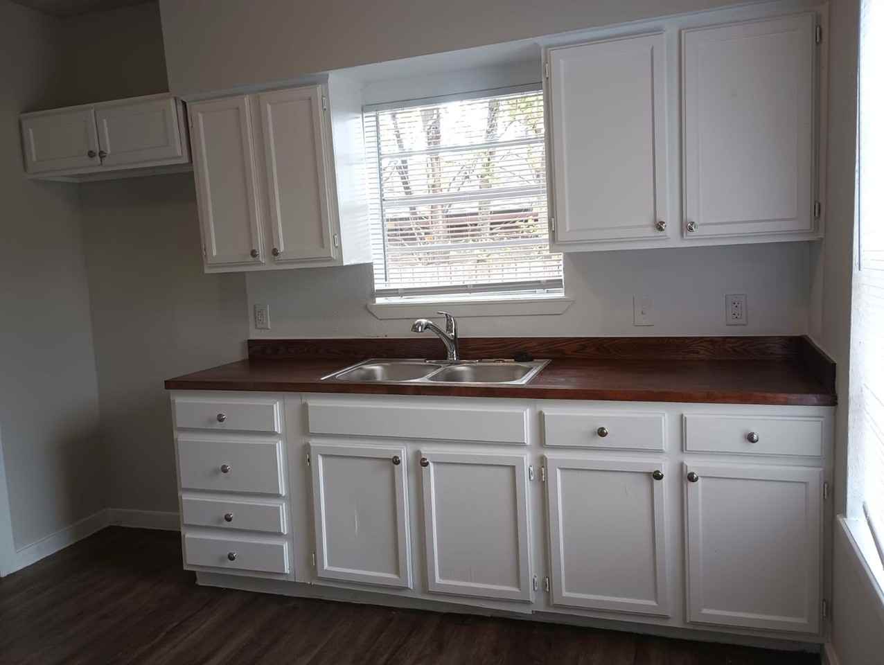 2212 Semmes St - Photo 5 of 14