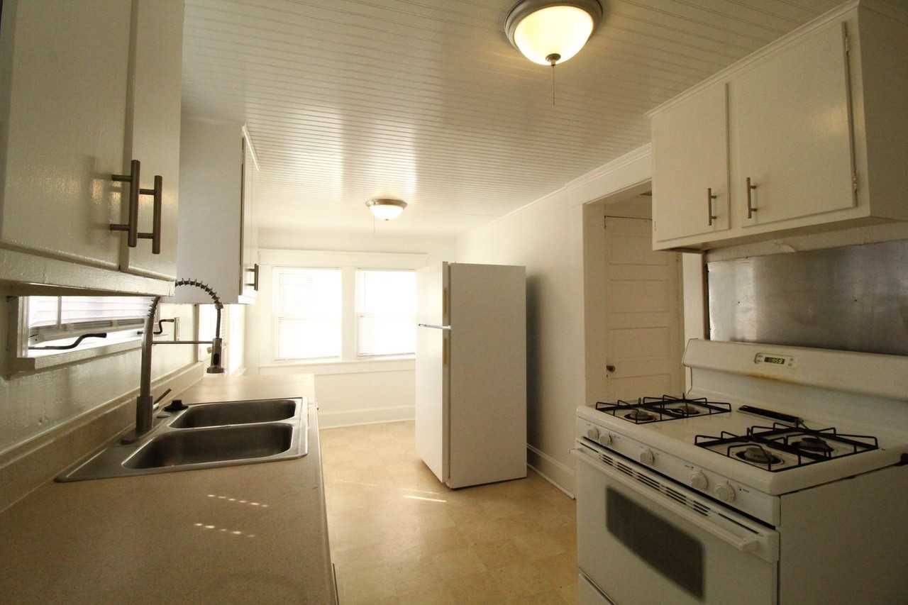 4339 Fairmount Ave - Photo 6 of 11