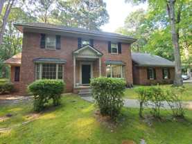 225 Woodglen Dr - Photo 1 of 1