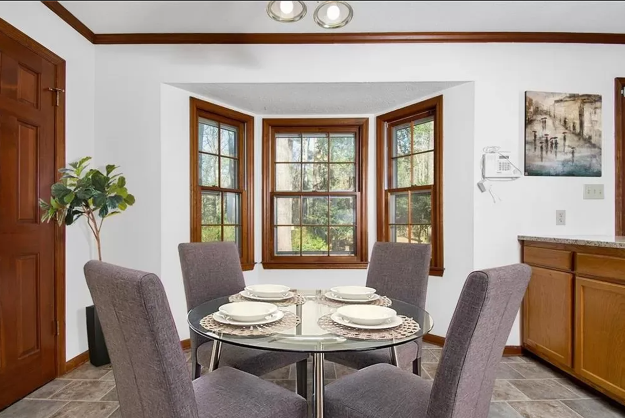 225 Woodglen Dr - Photo 6 of 31