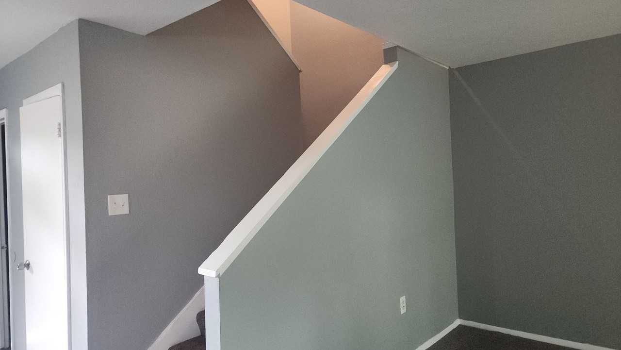 1818 Warringwood Dr - Photo 4 of 17