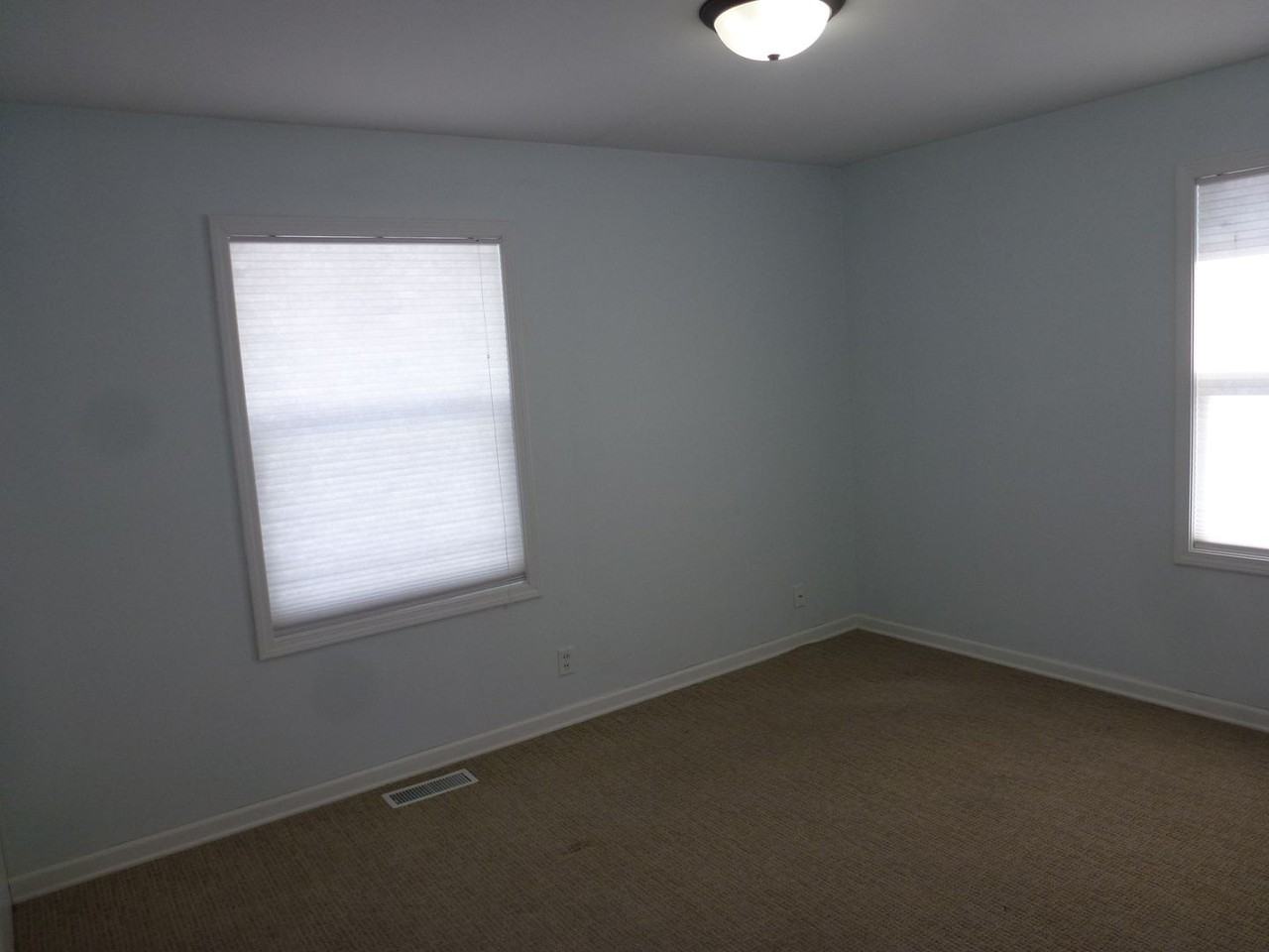 1179 Saint Paul Ave - Photo 3 of 13