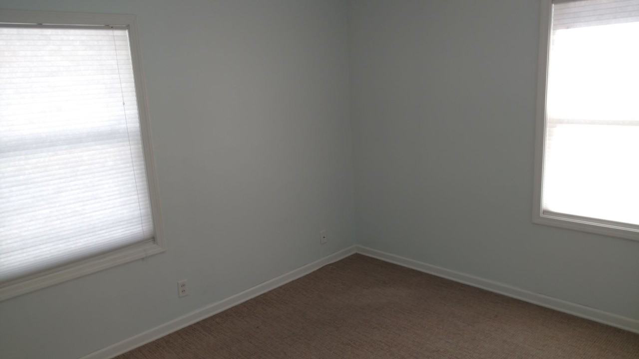 1179 Saint Paul Ave - Photo 6 of 13